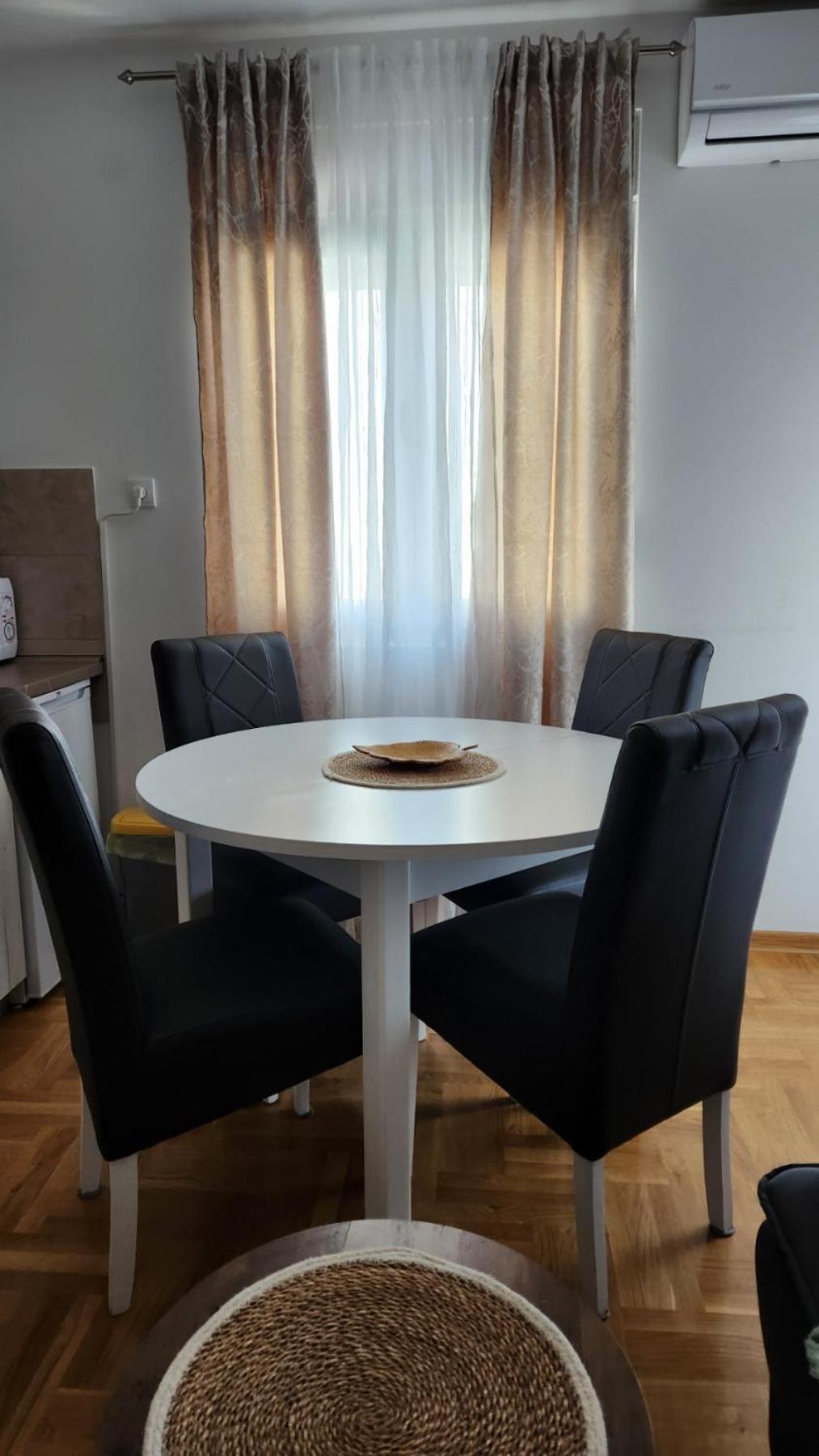 Apartman Tim Lux 2 Vrnjačka Banja Esterno foto